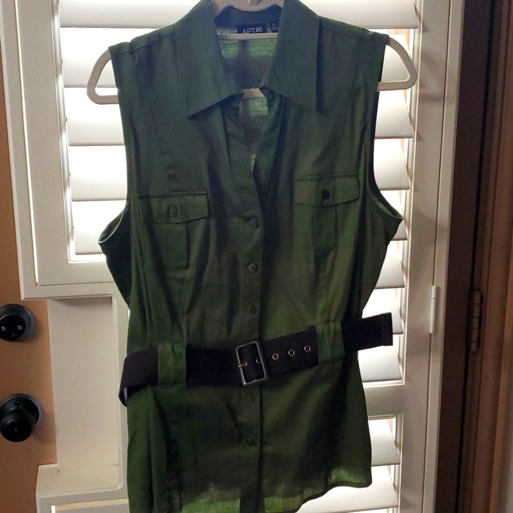 Apt. 9 sleeveless olive button down with belt, never worn. XL